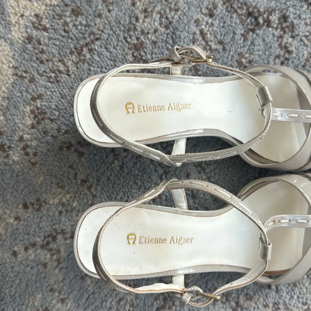 ETIENNE AIGNER Vintage Mirage T-Strap Patent Wedge Sandals Stone 9.5